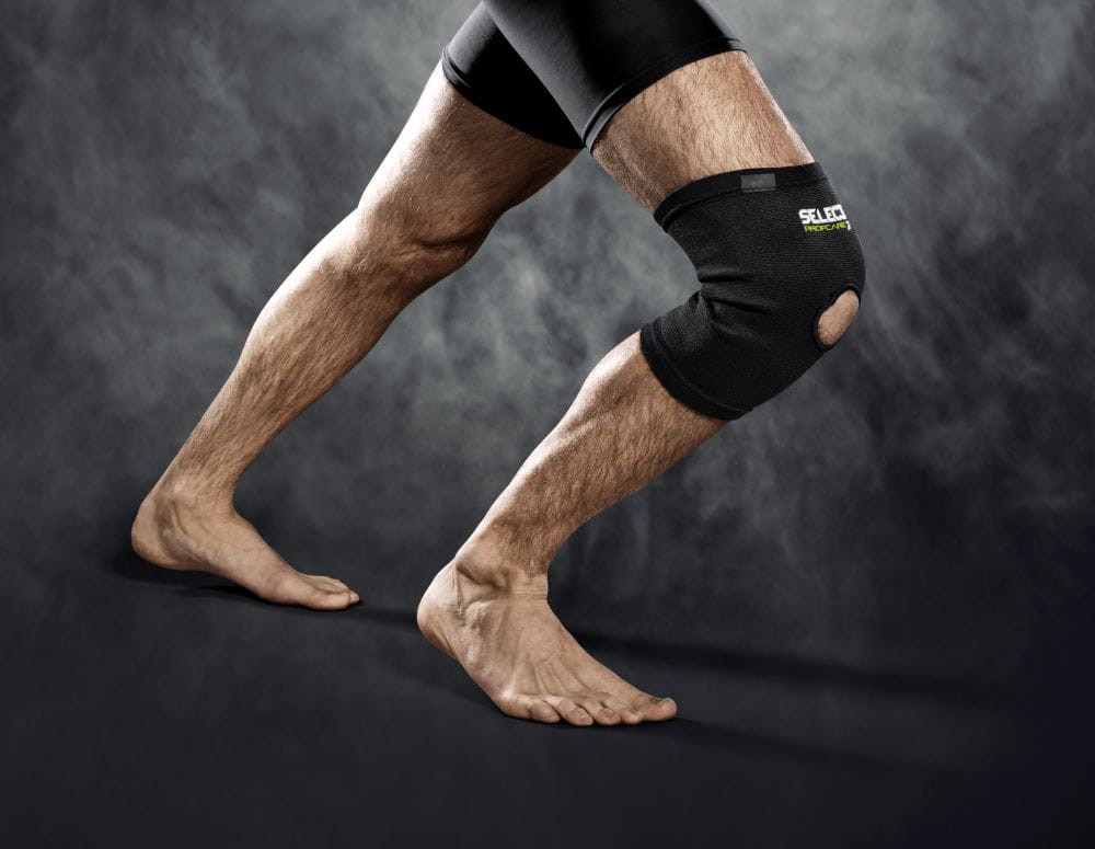 elastic_knee_support_w-hole_profcare_black (1)-12061