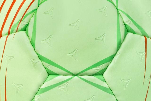 mundo _v22_green_close-up-49470