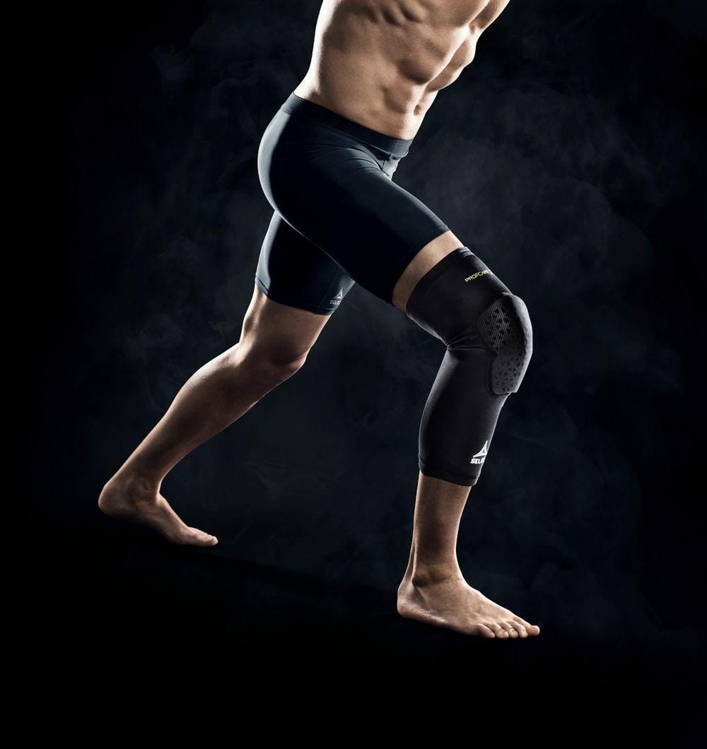 compression_kneeblack_6253_model.-49483