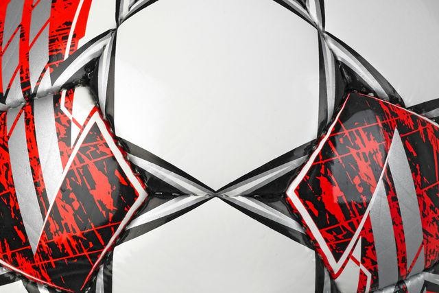 Diamond_v23_white-red_closeup-50232