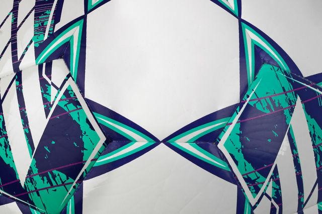 Future_light_DB_v23_size4_white-green_closeup-61125