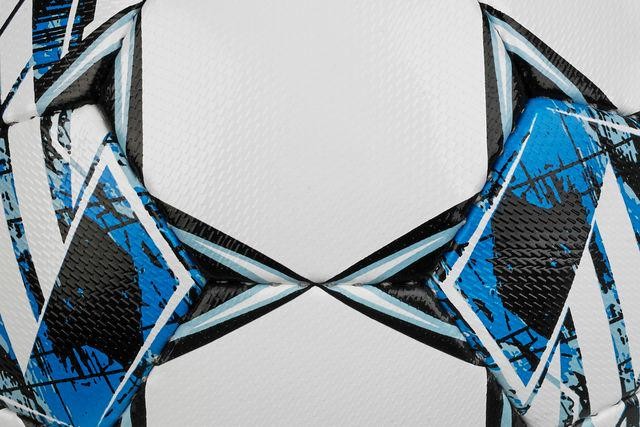 Team_v23_white-blue_closeup-61142