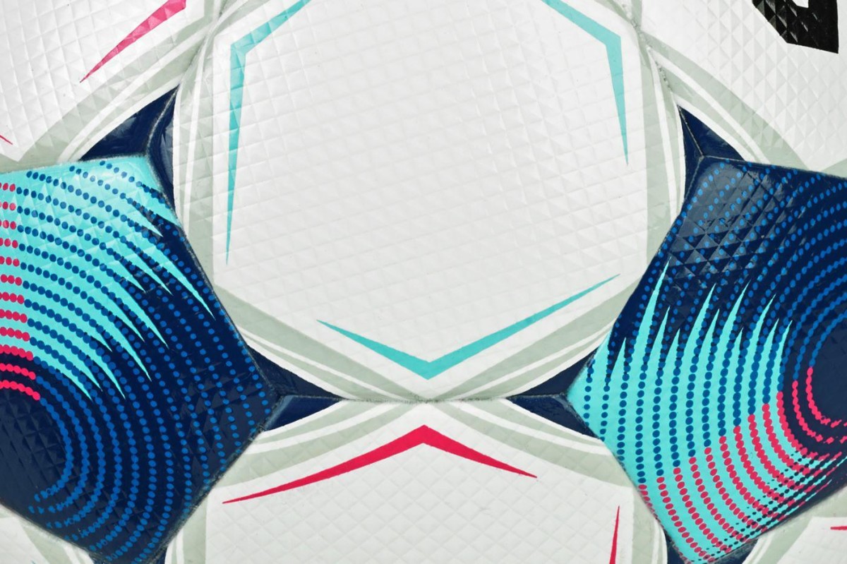 100033_white-blue_Brillant_Super_TB_v25_closeu-104601