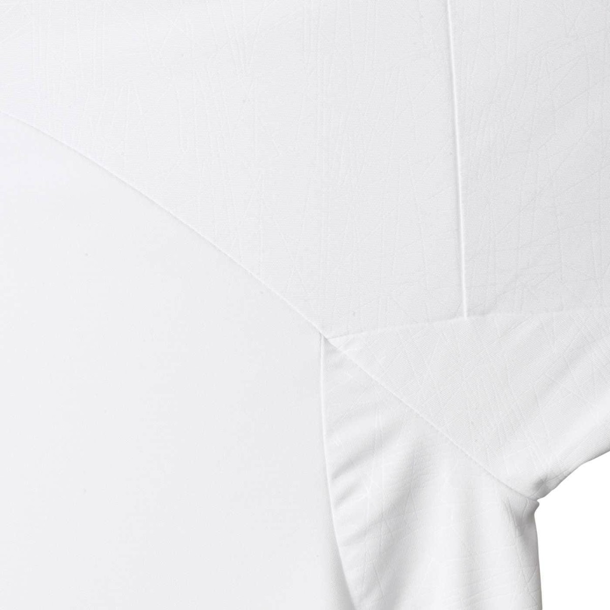 600105_600104_white-_Spain_v25_close-115090