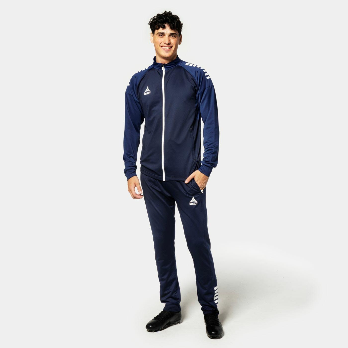 610136_navy-white_610141_navy_Training_zip_jac-115684