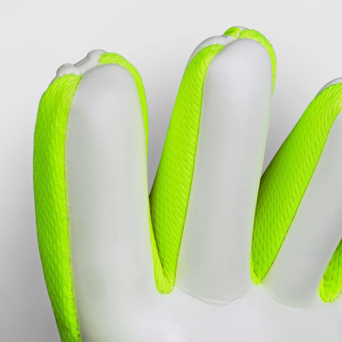 500094_white-white_ gloves_88_Kids_v26_closeup-176247