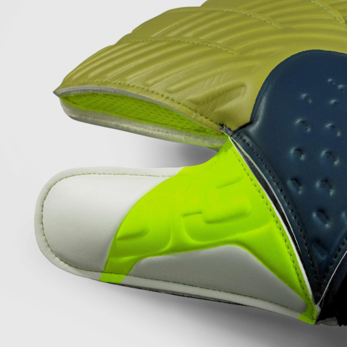 500090_blue-green-grey_gloves_03_Kids_v26_closeup1-186336